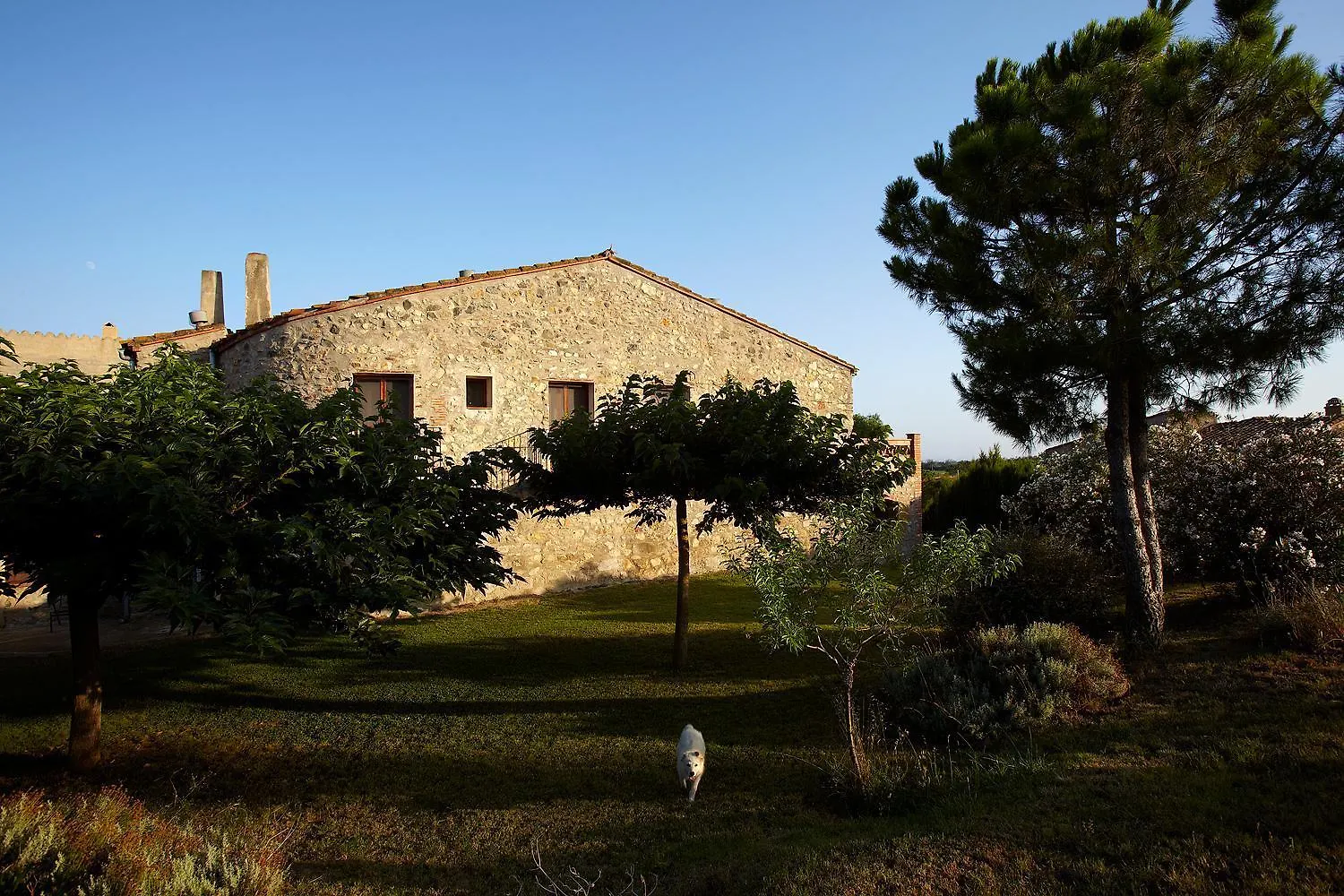 坎巴斯顿斯酒店 Vilanova de la Muga 0*,